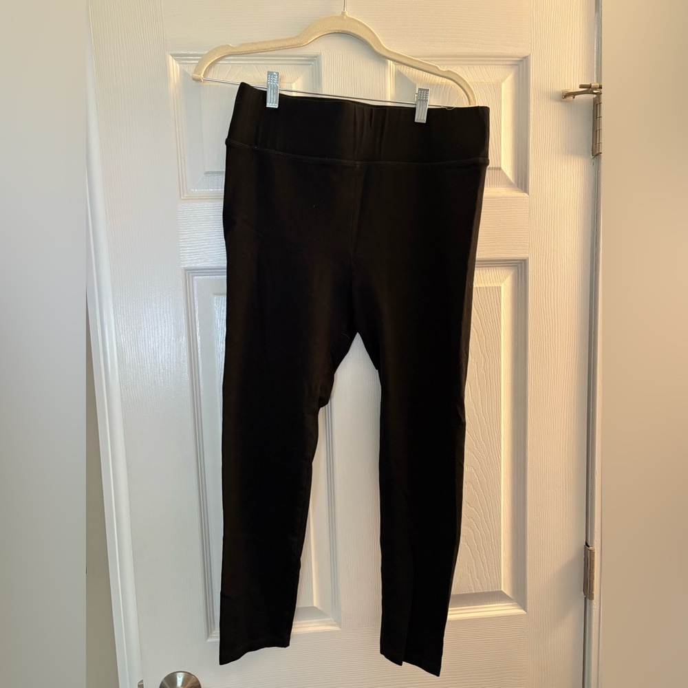 Lou & Grey Classic Black Women’s Leggings